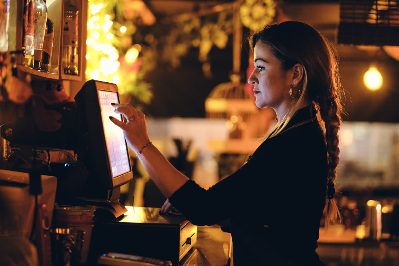 Collect Feedback from Customers at Cashier Touchpoint